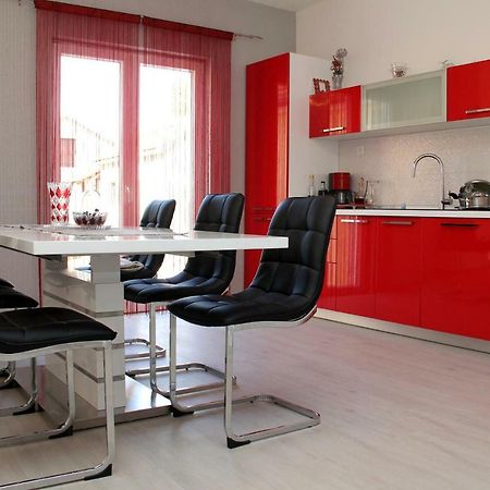 Apartmani Corleone Bilice Exterior photo