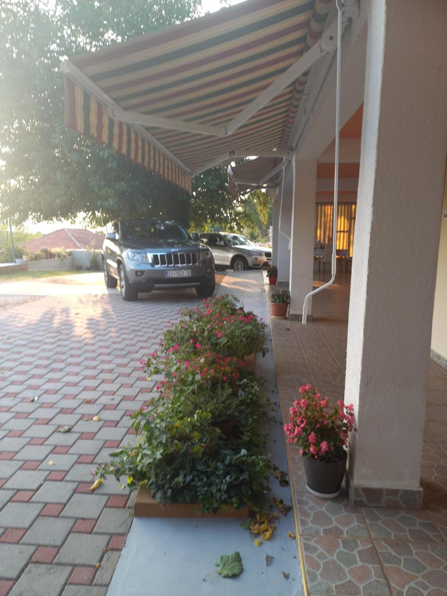 Apartmani Corleone Bilice Exterior photo